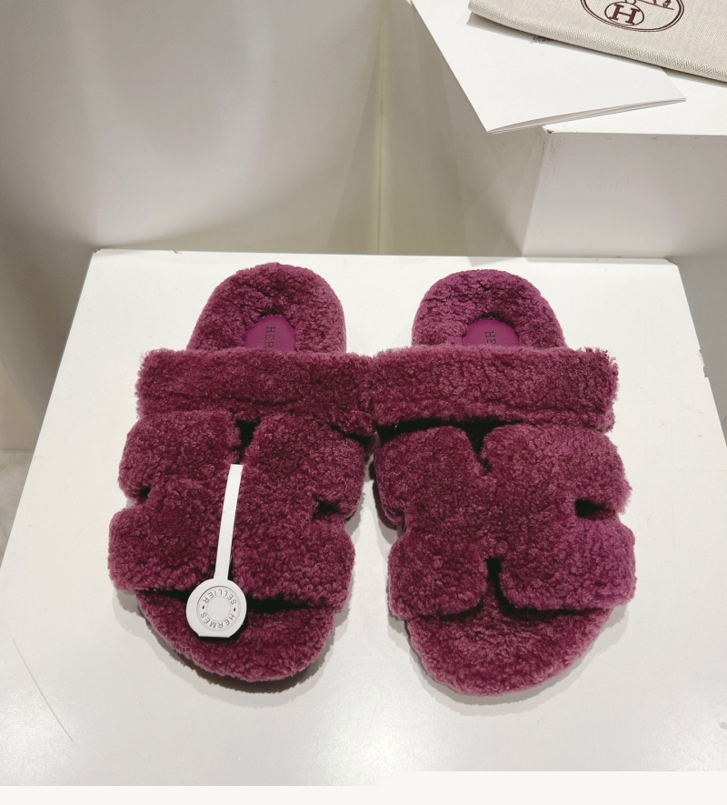 H**mes slippers